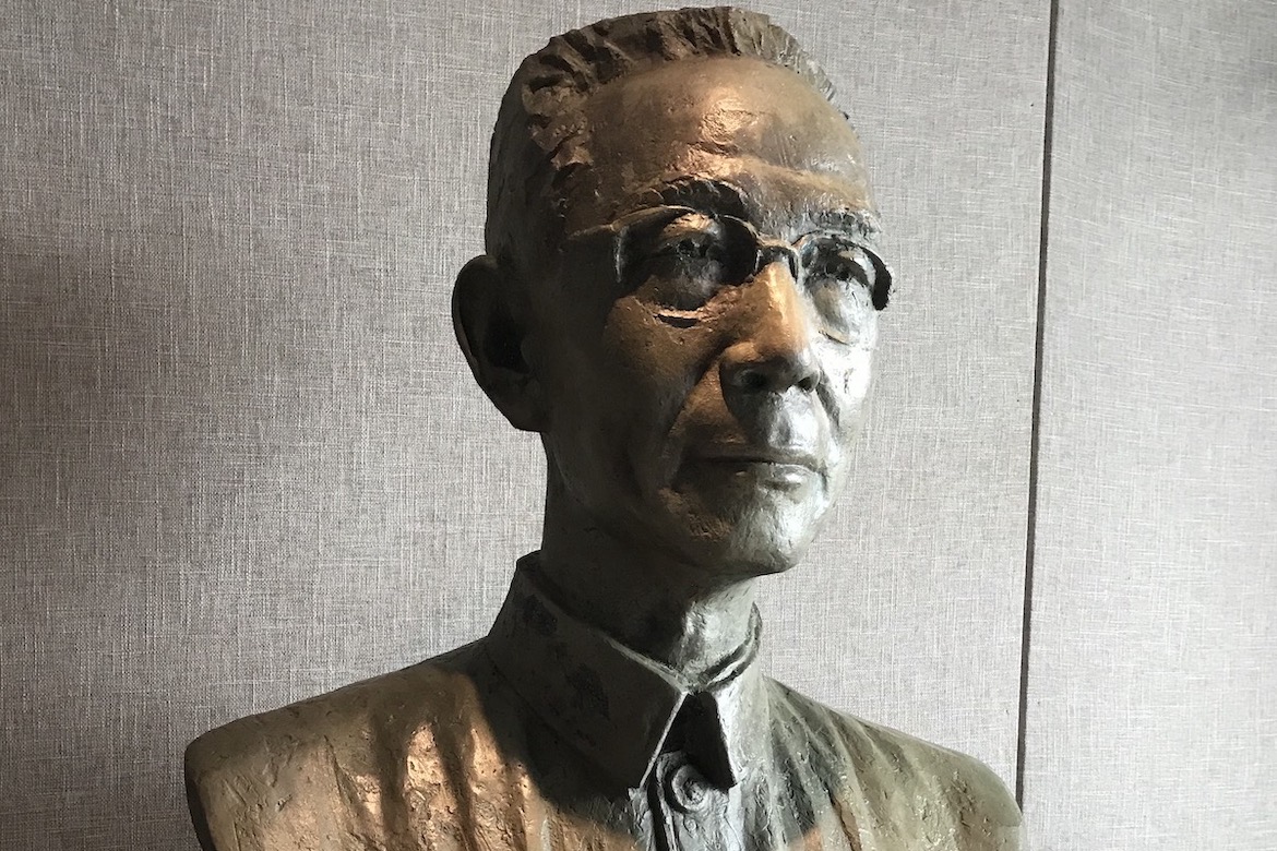 著名人像雕塑-呂叔湘